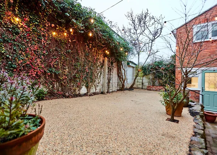 Fig Tree House